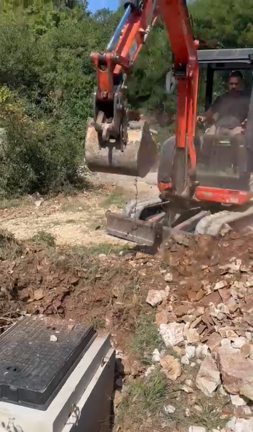 Oglas za Posao: Građevinski Radovi (Iskopi i Polaganje Kablova)